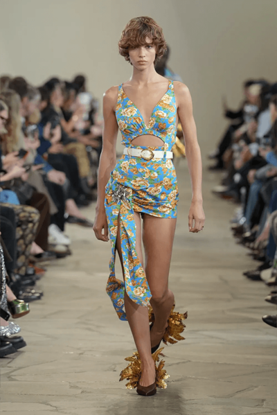 https___hypebeast.com_image_2025_10_02_rabanne-spring-summer-2026-paris-fashion-week-womenswear-runway-15